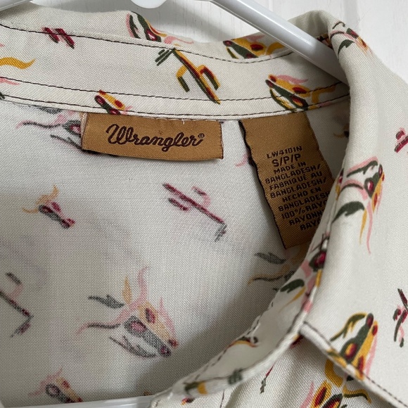 Patterned Wrangler Button-down - Picture 5 of 6